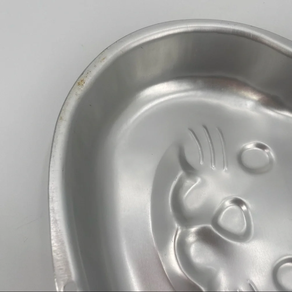 WILTON Aluminum BUNNY HEAD Cake Pan Mold Easter 2105-2074 Vintage 2003